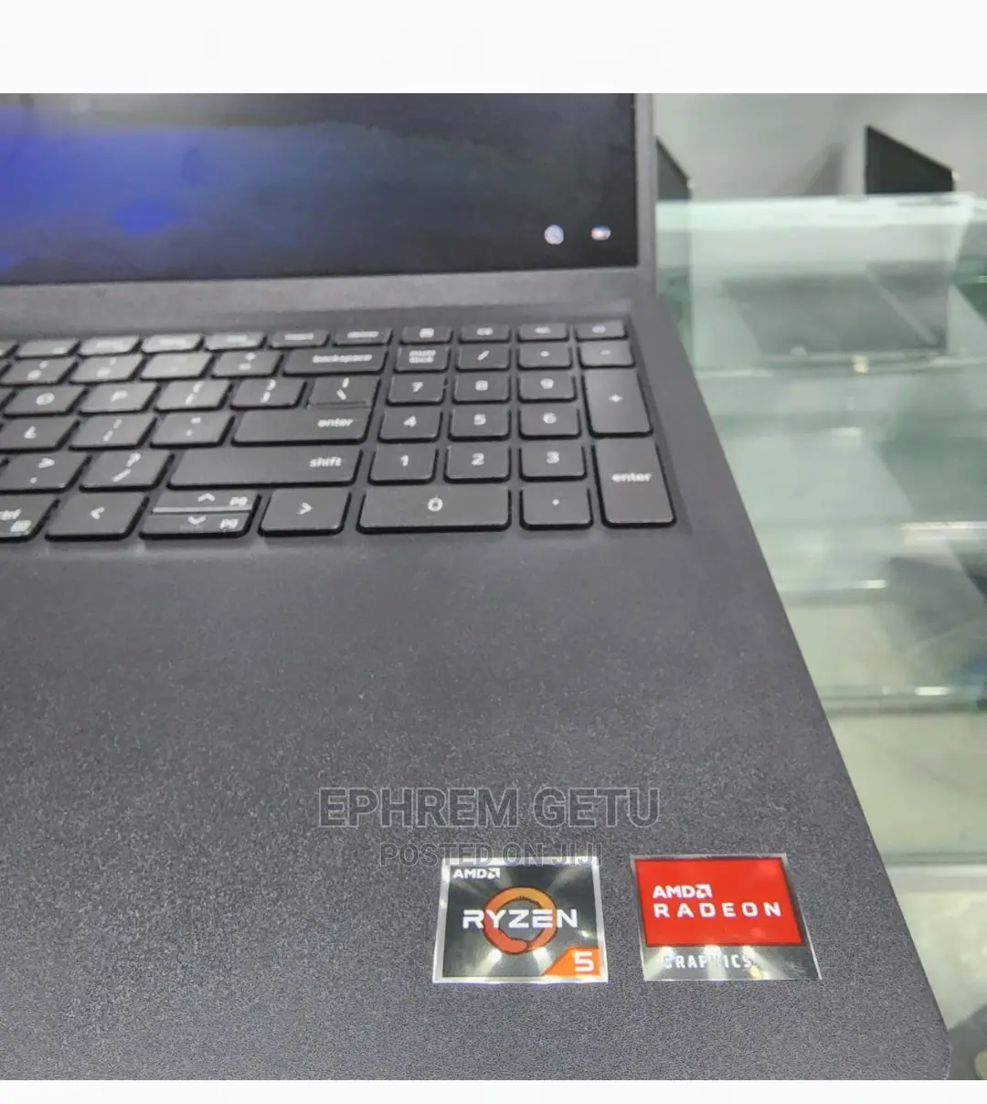 New Laptop Dell Inspiron 15 8GB AMD Ryzen 5 SSD 256GB