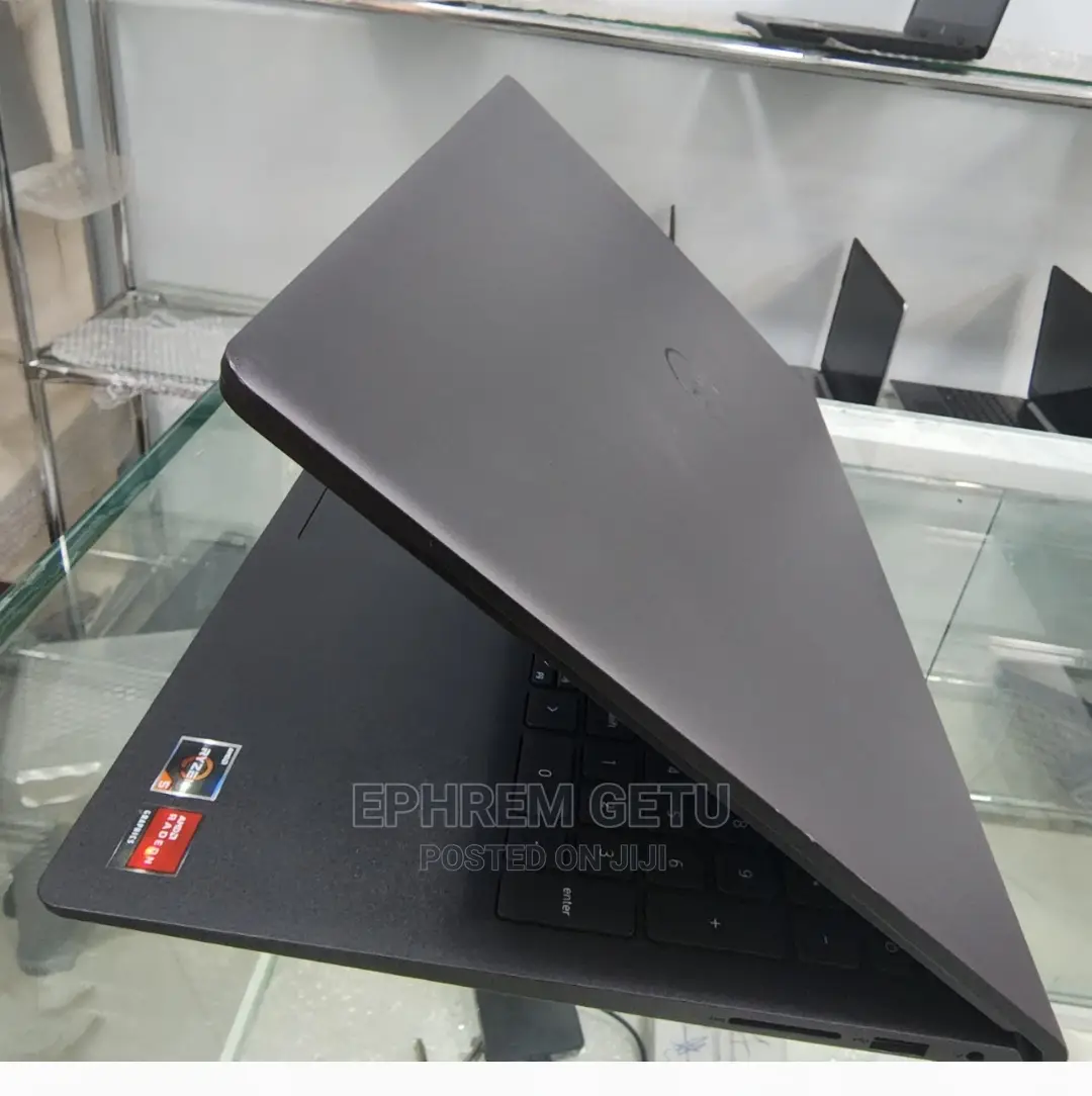 New Laptop Dell Inspiron 15 8GB AMD Ryzen 5 SSD 256GB