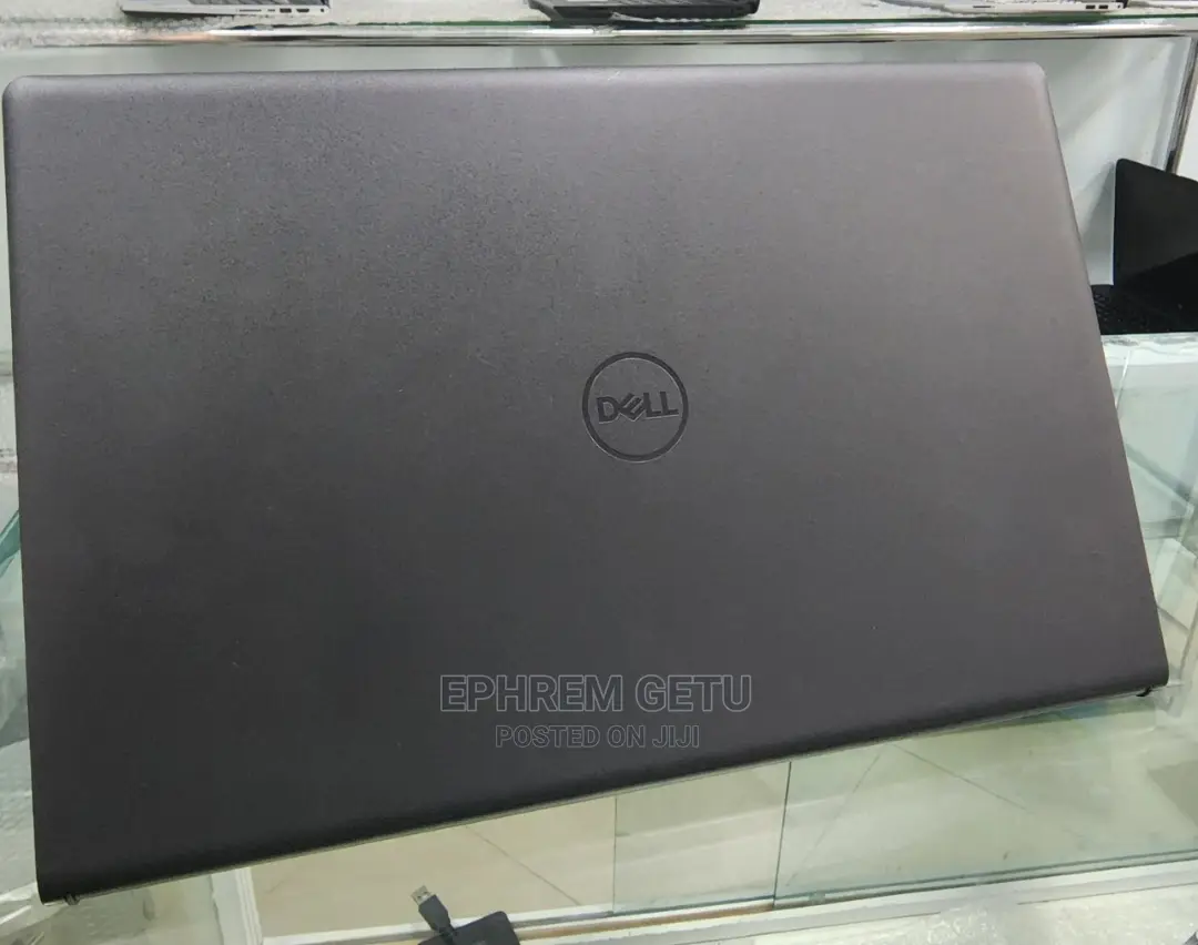 New Laptop Dell Inspiron 15 8GB AMD Ryzen 5 SSD 256GB