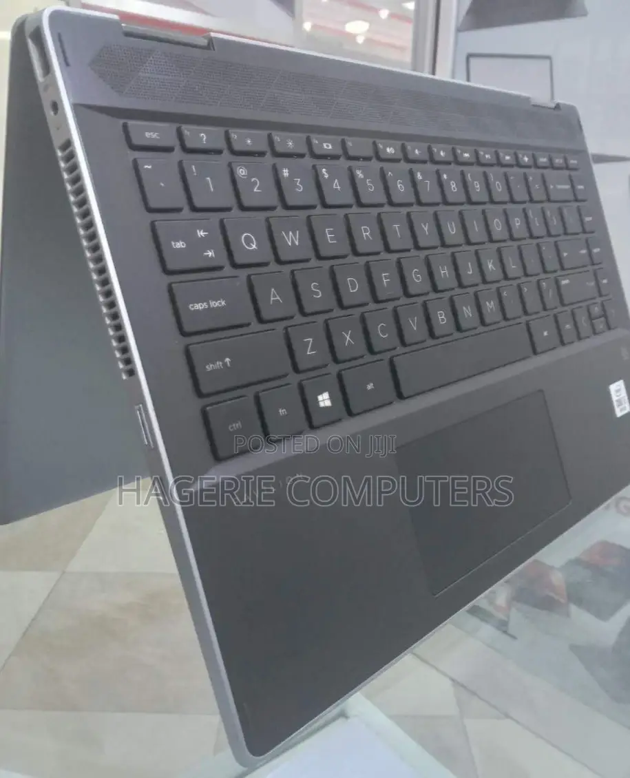 New Laptop HP Pavilion 15-Eh0050wm 8GB Intel Core I7 SSD 256GB