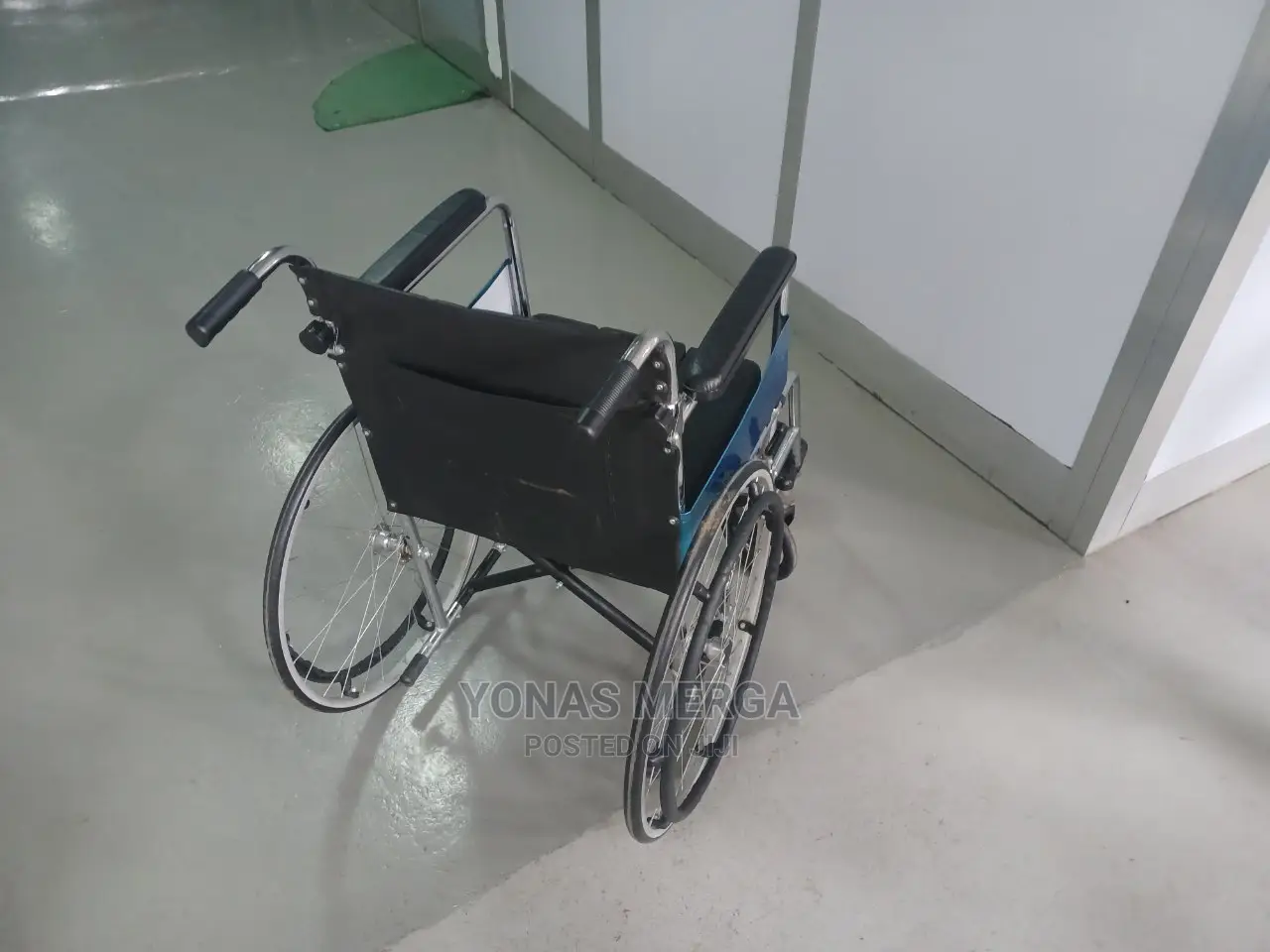 Slightly Used Commod Wheel Chair