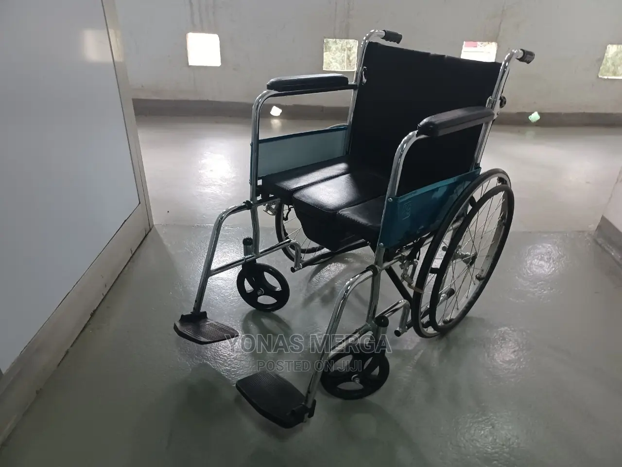 Slightly Used Commod Wheel Chair