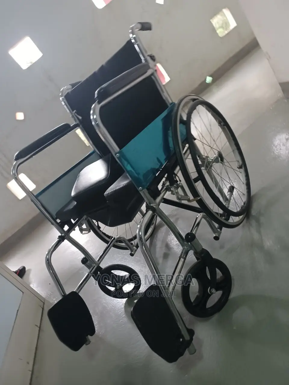 Slightly Used Commod Wheel Chair