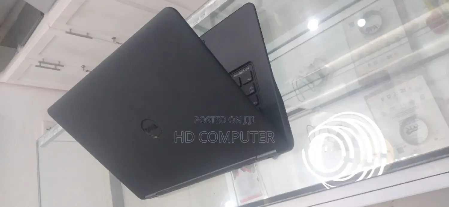 New Laptop Dell Latitude 5310 4GB Intel Core I5 HDD 512GB