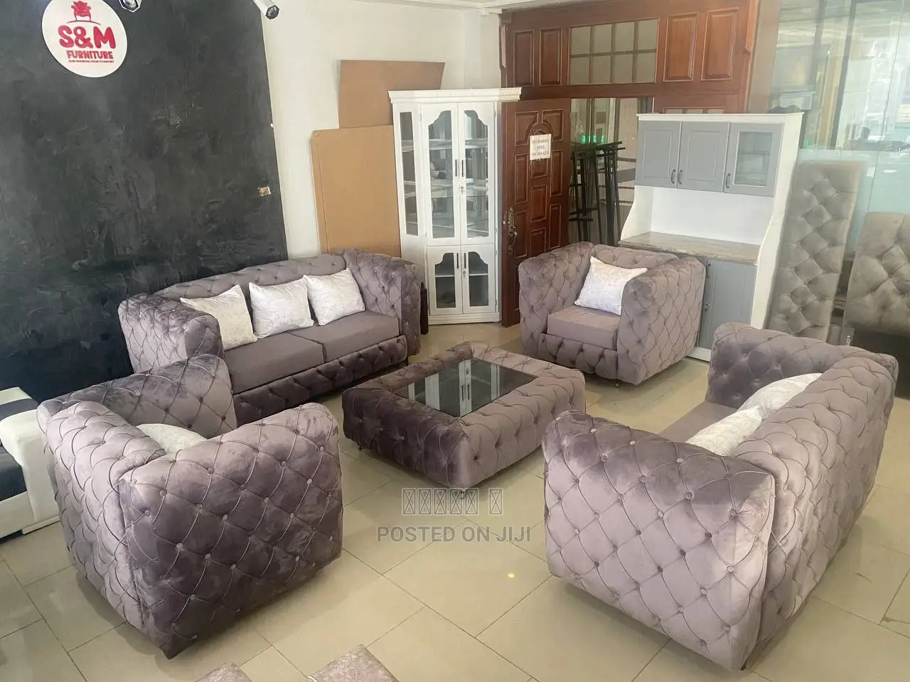 S M Sofa Design With Table