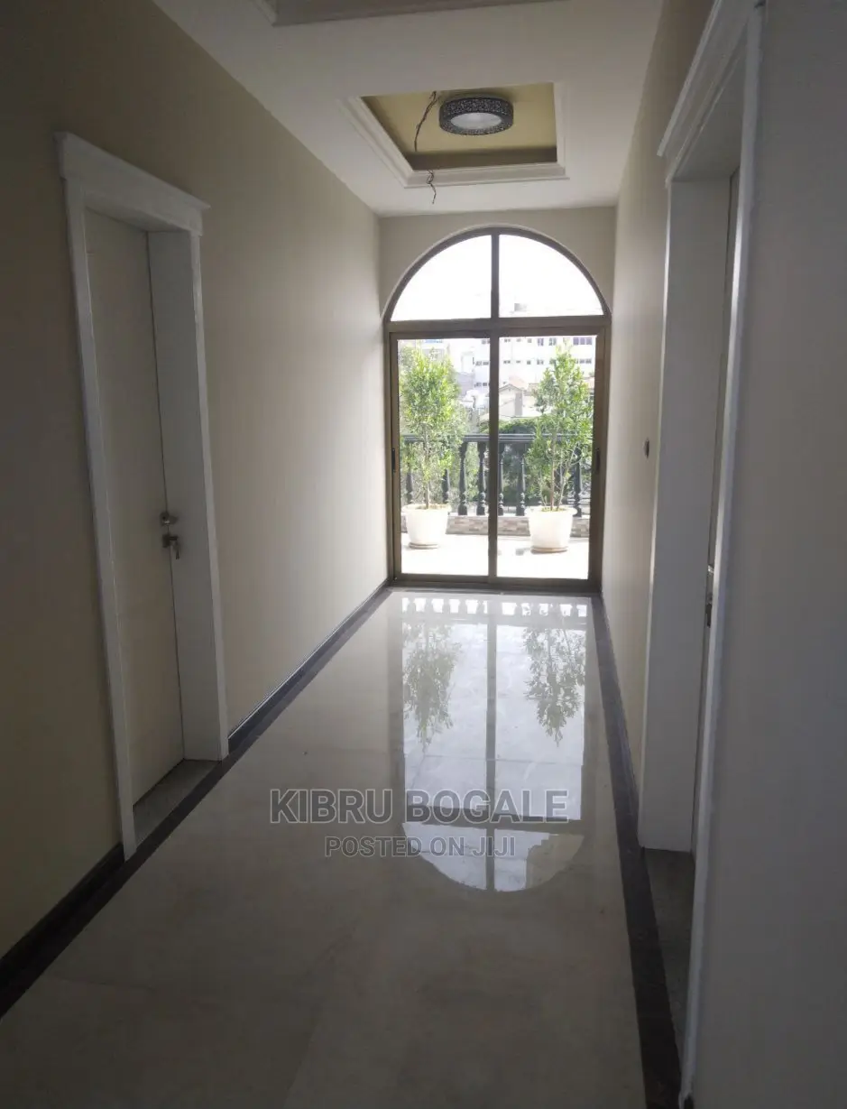 9bdrm House in Samit, Bole for sale