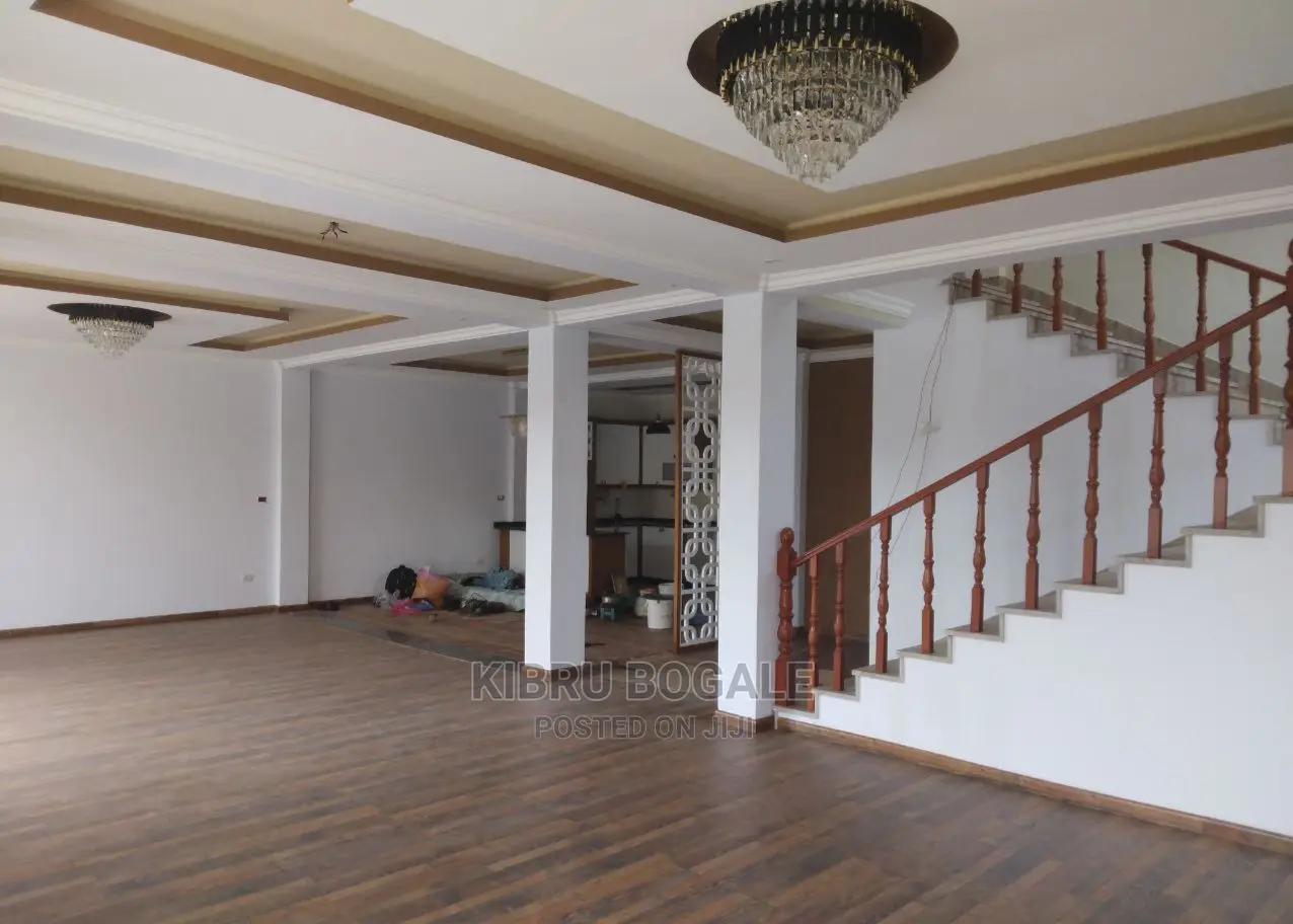 9bdrm House in Samit, Bole for sale