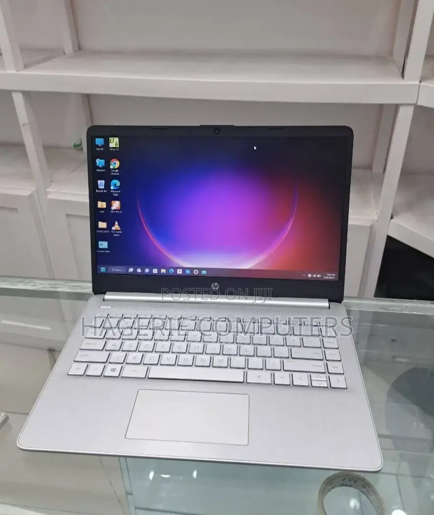 New Laptop HP X2 210 8GB Intel Core i7 SSD 512GB