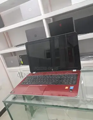 New Laptop HP Pavilion 15-Cs3063cl 4GB Intel Core I5 HDD 1T