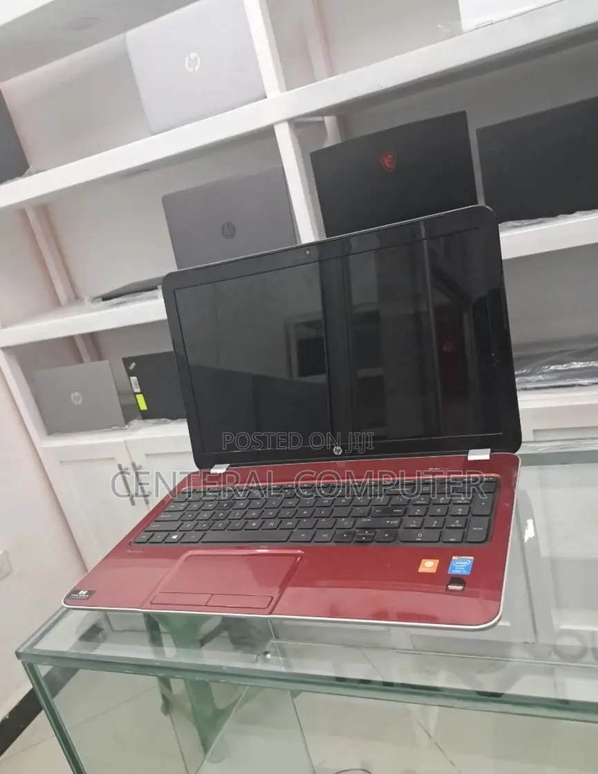 New Laptop HP Pavilion 15-Cs3063cl 4GB Intel Core I5 HDD 1T