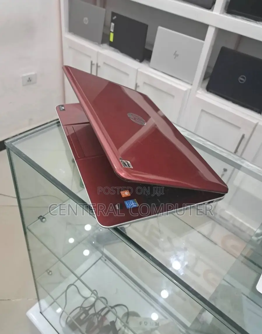 New Laptop HP Pavilion 15-Cs3063cl 4GB Intel Core I5 HDD 1T