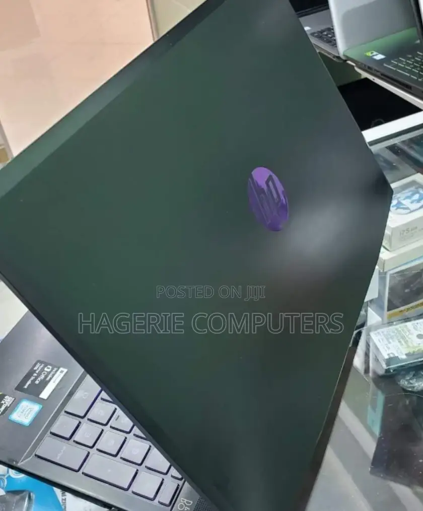 New Laptop HP Pavilion 13z 8GB Intel Core I7 SSD 256GB