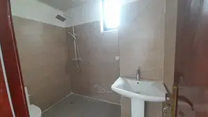 2bdrm Apartment in የኖህ, Bole for sale