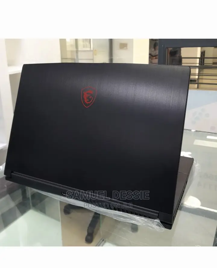 New Laptop MSI GF63 8GB Intel Core I5 SSD 512GB