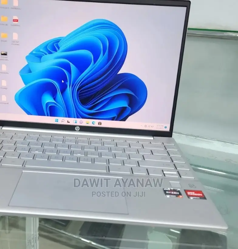 New Laptop HP Pavilion 13 16GB AMD Ryzen 7 SSD 1T