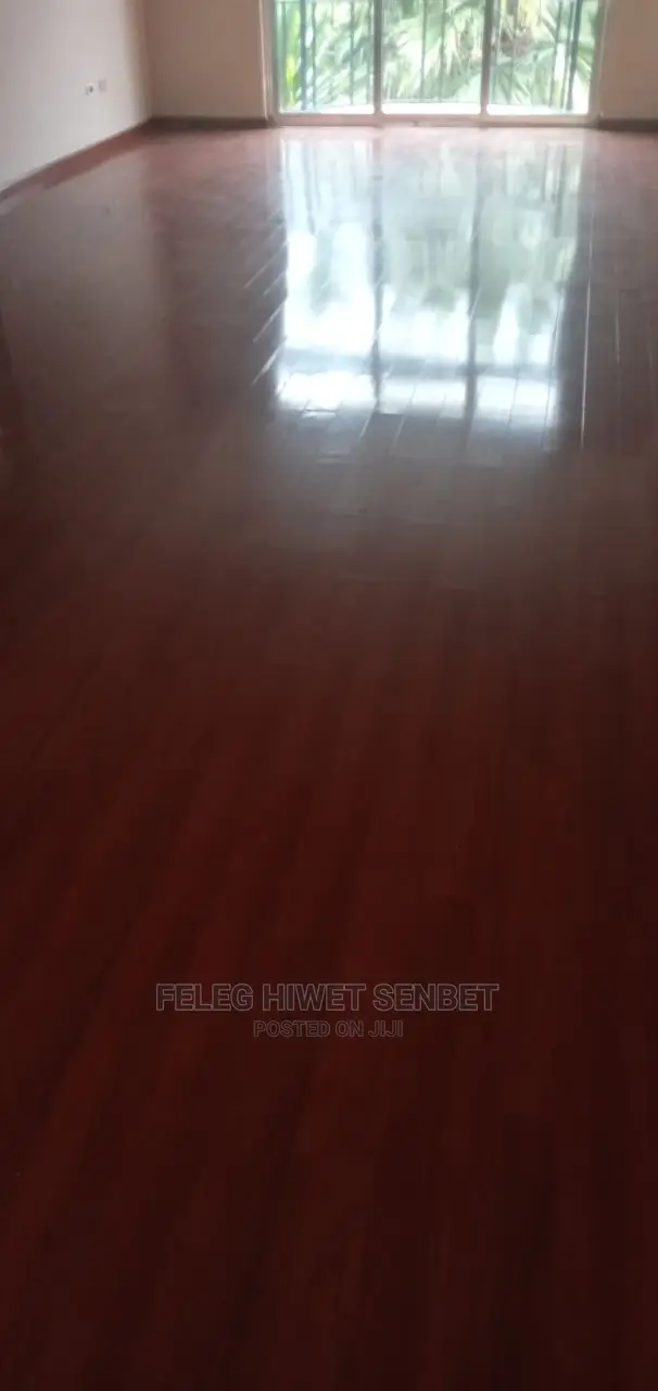 6bdrm House in አአ, Bole for Sale