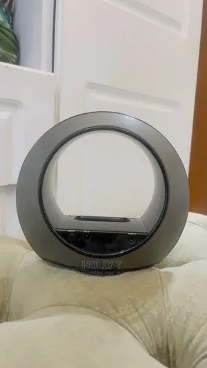 Photo - iPad or iPhone Speaker