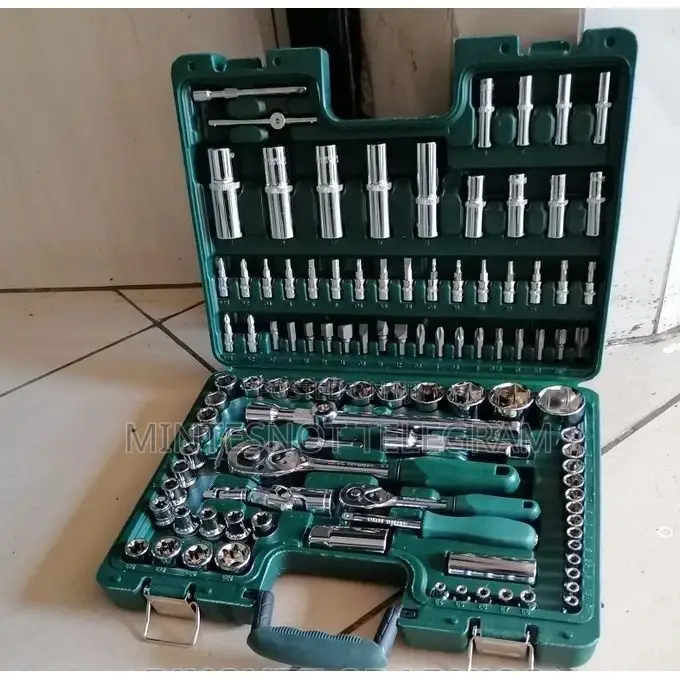 Professional 108 Piece Toolset Tools Box