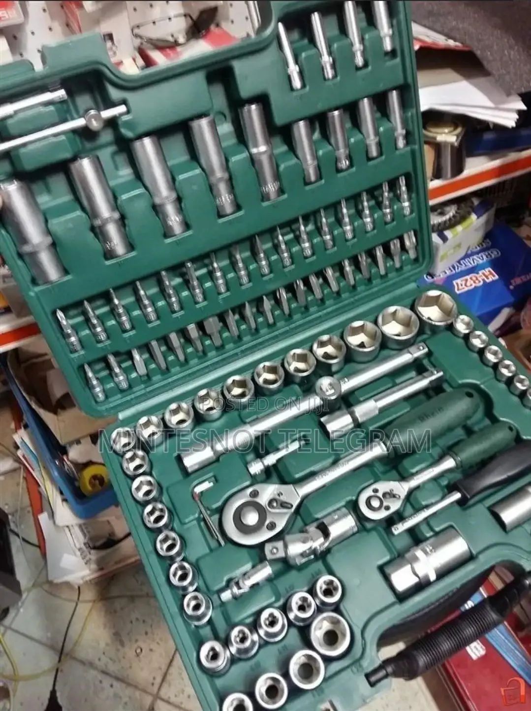 Professional 108 Piece Toolset Tools Box