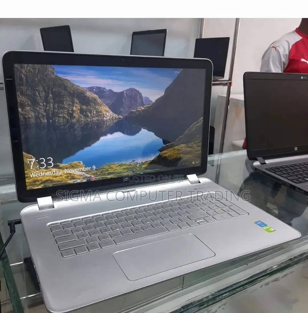 New Laptop HP Envy 17 8GB Intel Core I7 HDD 1T