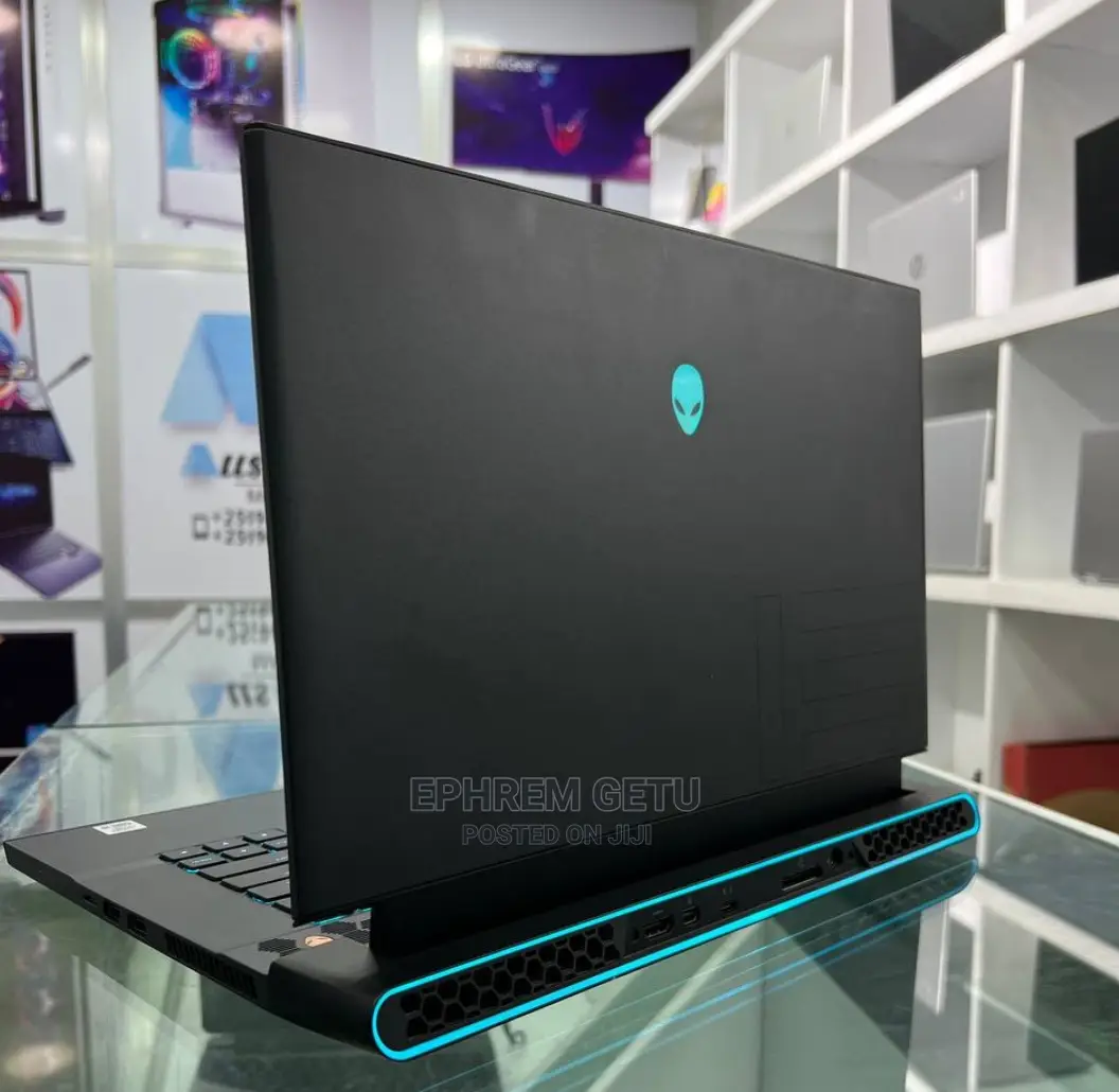 New Laptop Alienware Area-51m 32GB Intel Core I9 SSD 1.5T