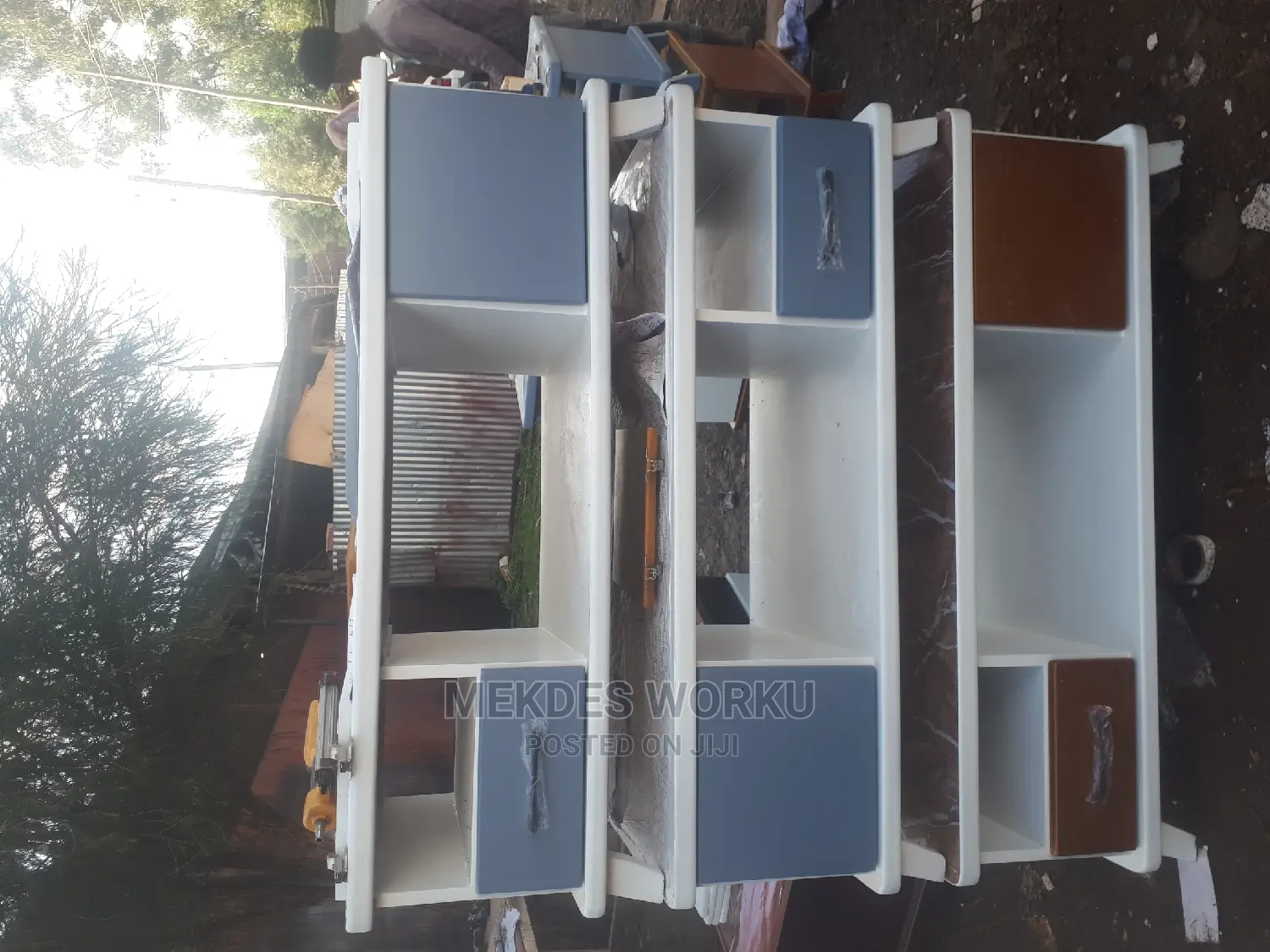 Table (ጠረጴዛ)