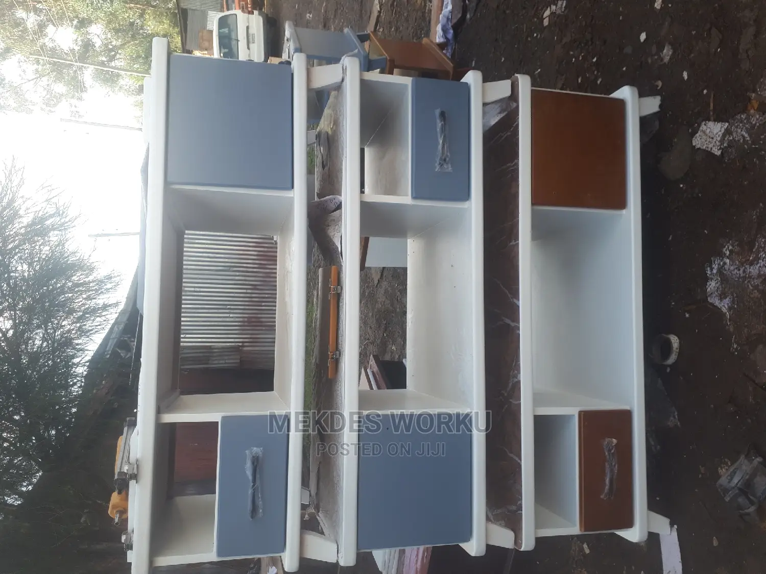 Table (ጠረጴዛ)