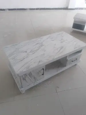 Photo - ጠረጴዛ/Table