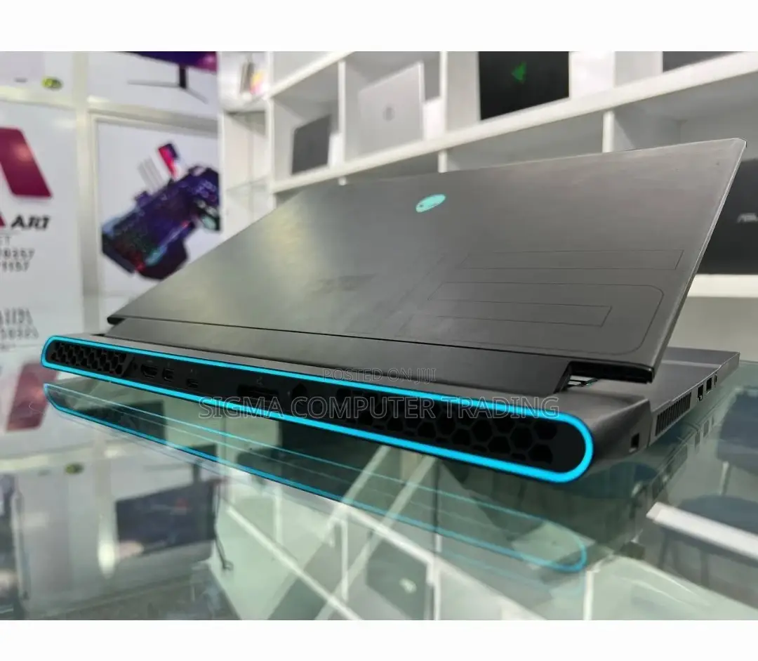 New Laptop Alienware M17x R2 32GB Intel Core I9 SSD 1.5T