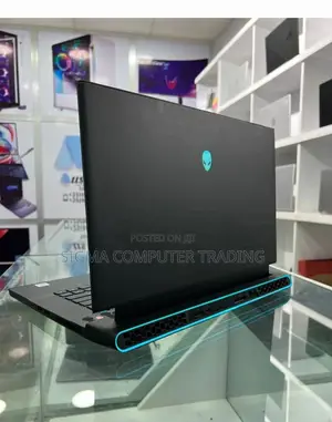 Photo - New Laptop Alienware M17x R2 32GB Intel Core I9 SSD 1.5T