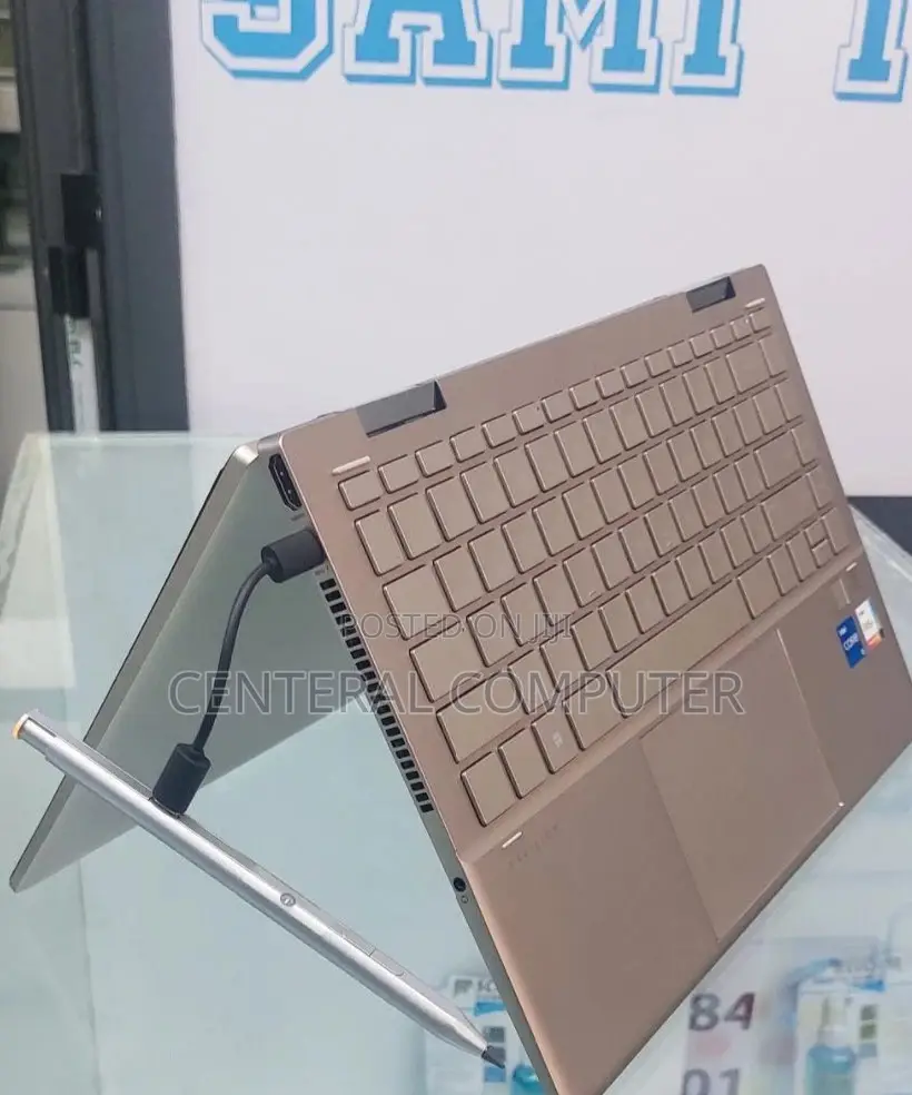 Laptop HP Pavilion 15-Eh0050wm 8GB Intel Core I5 HDD 1T