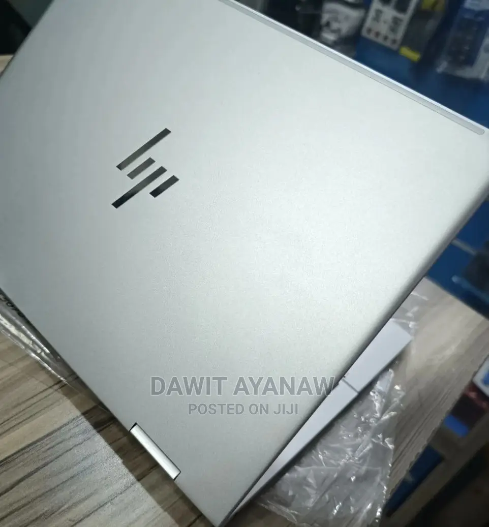 New Laptop HP Envy X360 8GB Intel Core I7 SSD 1T