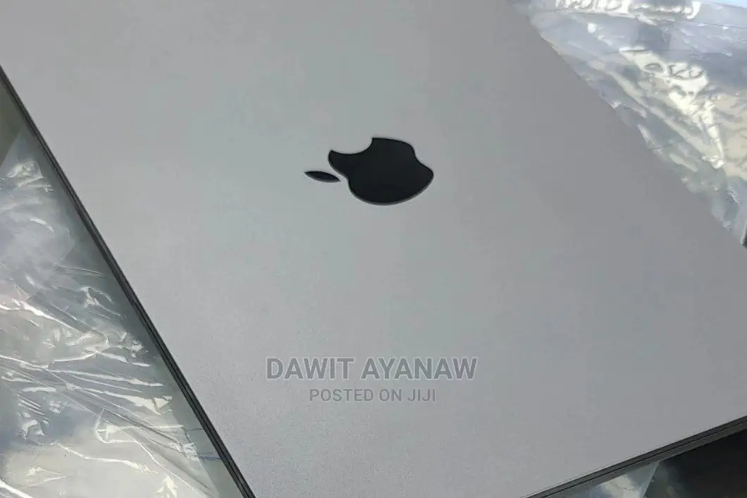 New Laptop Apple MacBook Air 2020 8GB Apple M2 SSD 256GB