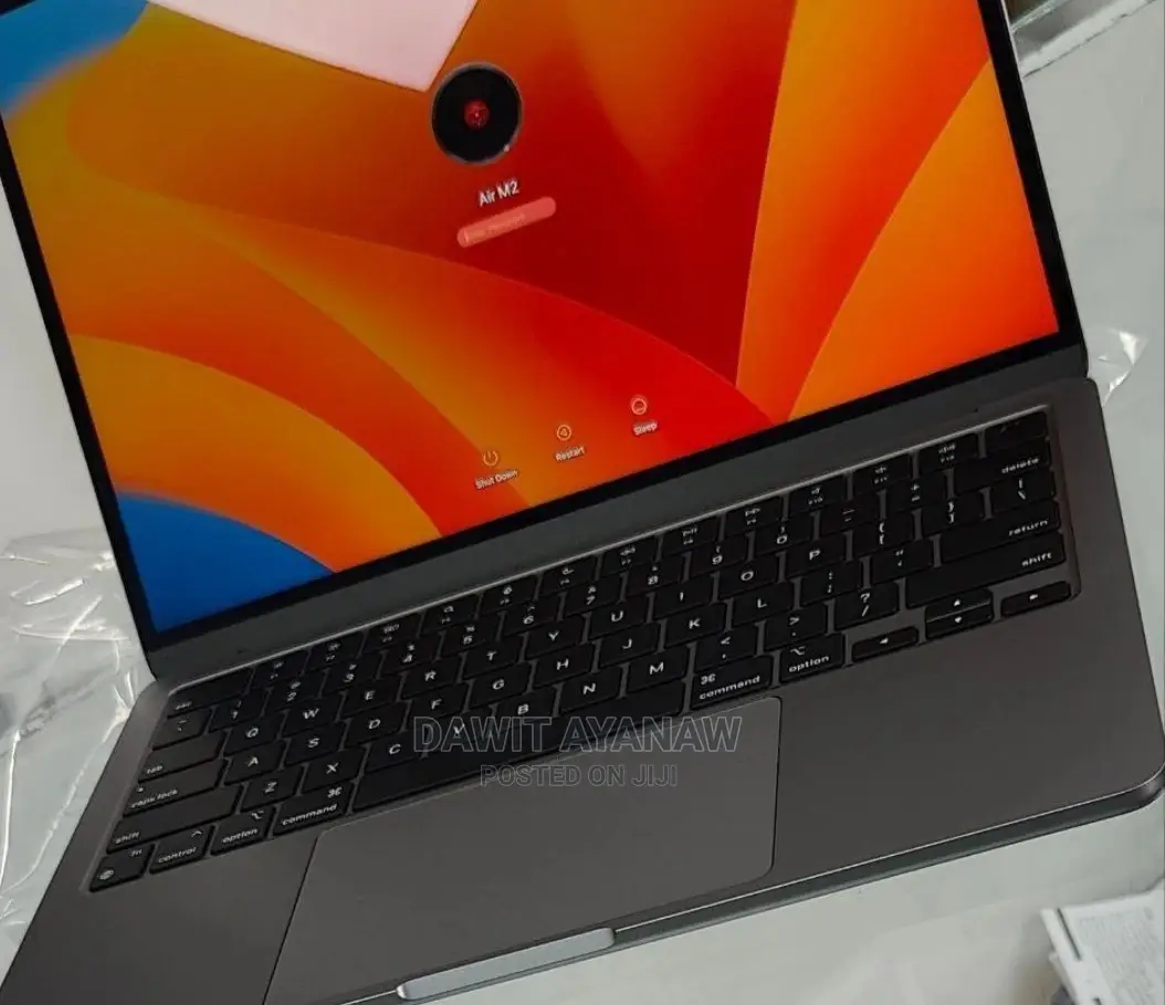 New Laptop Apple MacBook Air 2020 8GB Apple M2 SSD 256GB