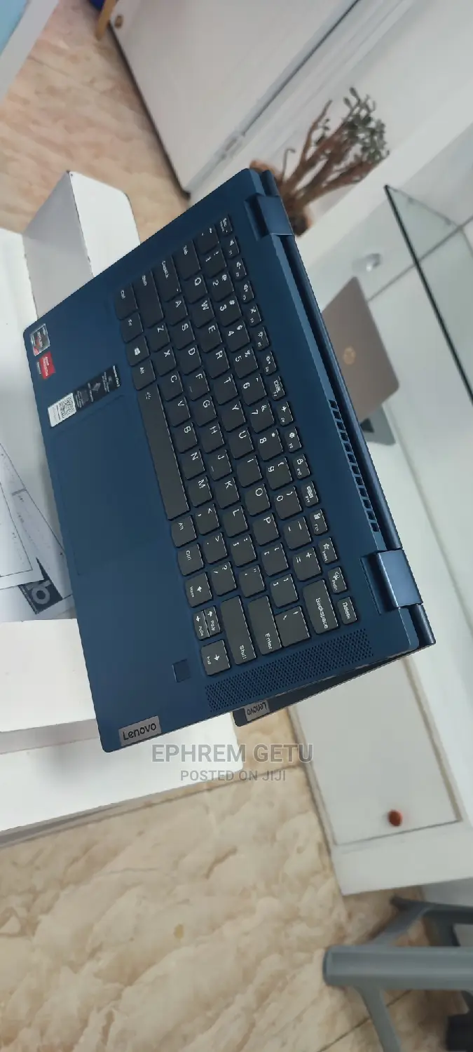 New Laptop Lenovo Flex 5 8GB AMD Ryzen 5 SSD 512GB