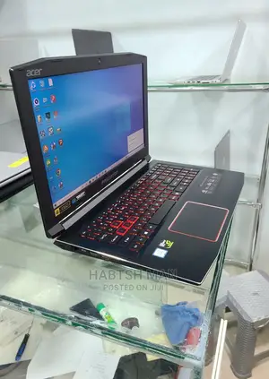 New Laptop Acer Predator Helios 300 8GB Intel Core I7 SSD 256GB