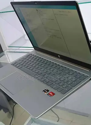 Photo - New Laptop HP 240 G3 8GB AMD Ryzen 5 SSD 512GB