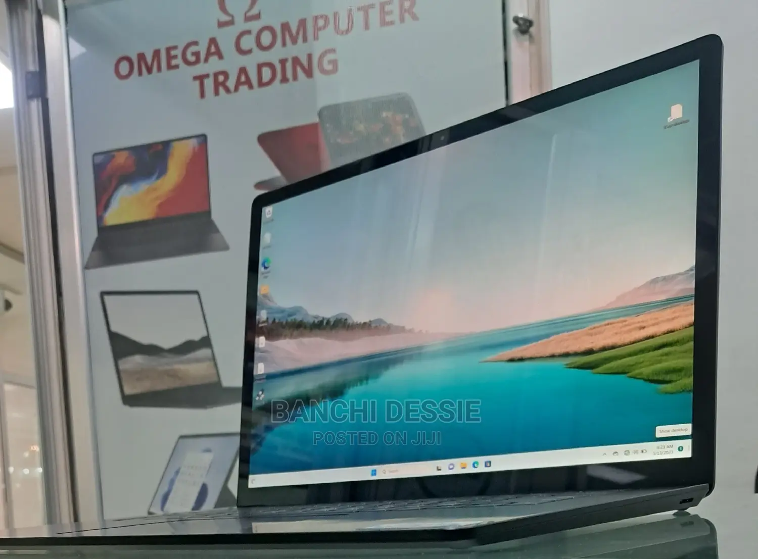 New Laptop Microsoft Surface 32GB Intel Core I7 SSD 1T