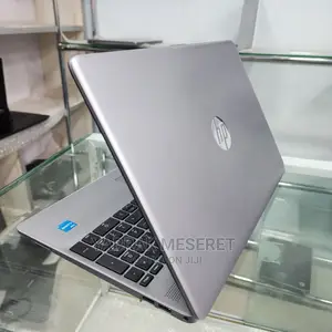 New Laptop HP 8GB AMD Ryzen 5 HDD 1T