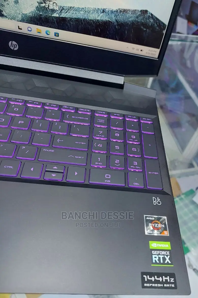 New Laptop HP Pavilion 15 16GB AMD Ryzen 5 SSD 1T