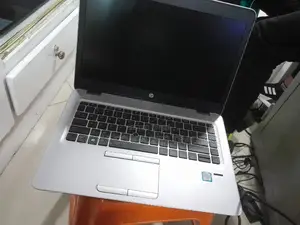 Photo - New Laptop Microsoft Surface Pro 9 8GB Intel Core I5 SSD 256GB