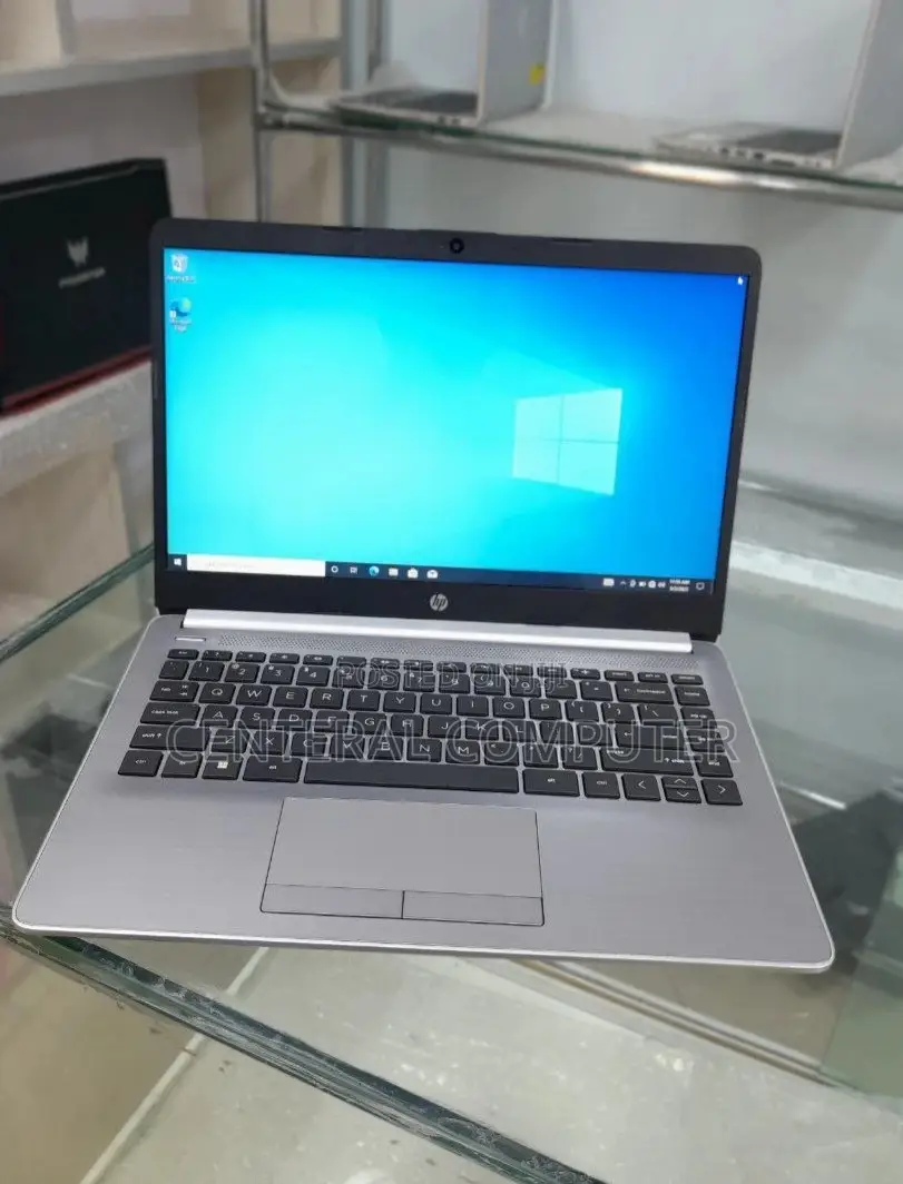 New Laptop HP 650 G4 8GB Intel Core I3 SSD 256GB