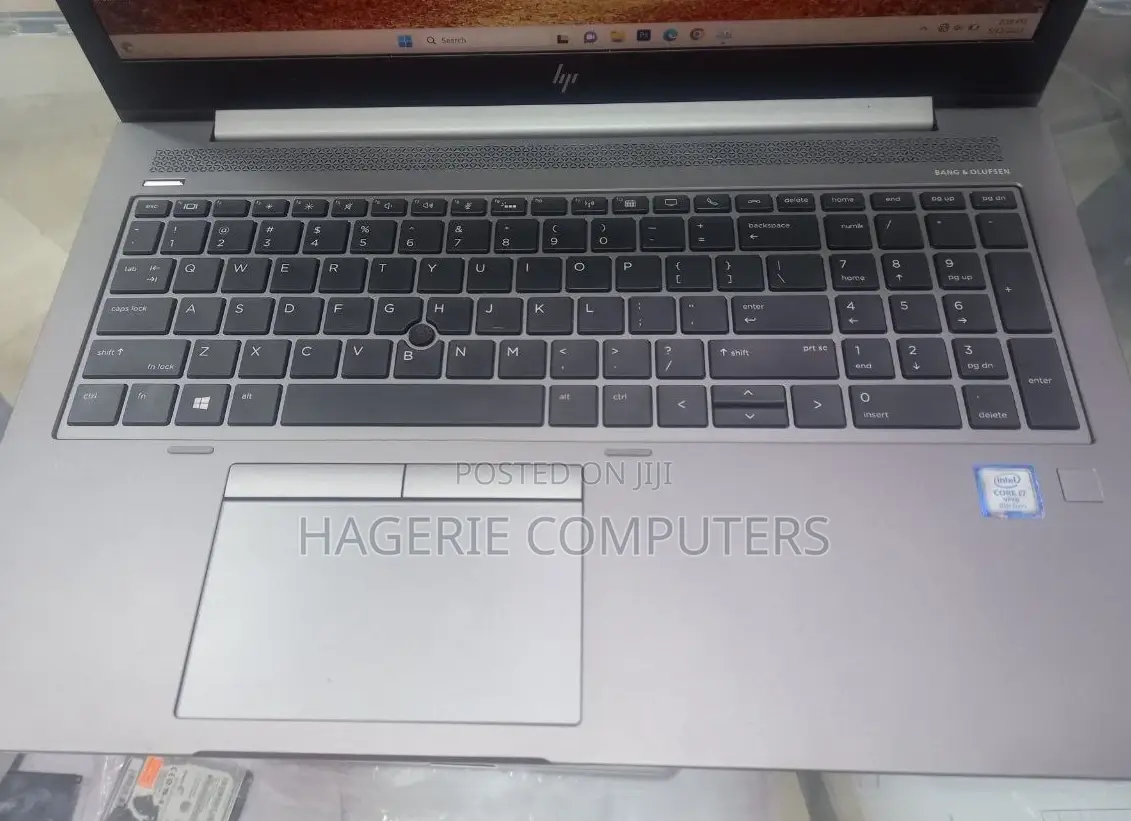 New Laptop HP ZBook 15u G5 32GB Intel Core I7 SSD 512GB