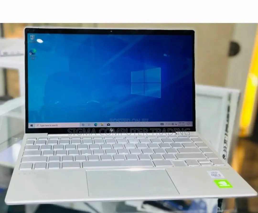New Laptop HP Envy 13 8GB Intel Core I5 SSD 256GB