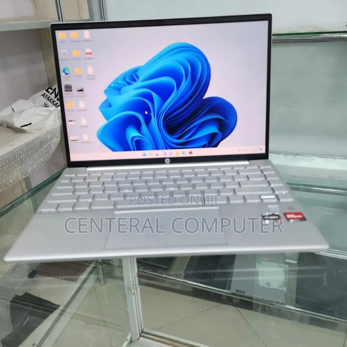 New Laptop HP Pavilion Dv4T 16GB AMD Ryzen 7 SSD 1T