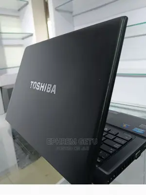 Photo - New Laptop Toshiba Tecra R10 4GB Intel Core I5 HDD 500GB
