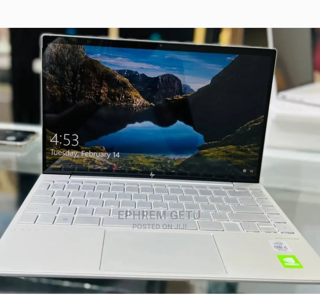 New Laptop HP Envy 13 8GB Intel Core I5 SSD 256GB