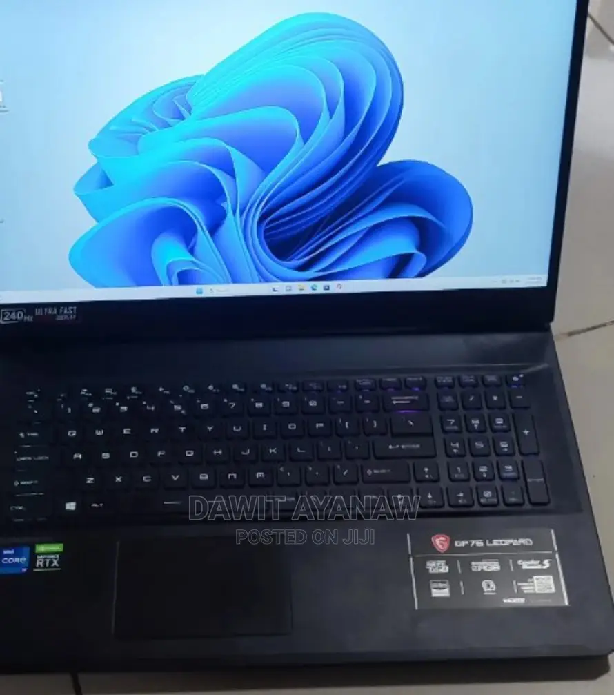 New Laptop MSI Raider GE76 12UGS 16GB Intel Core I7 SSD 1T