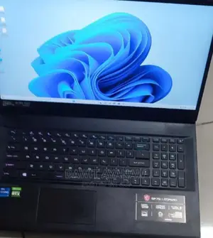 New Laptop MSI Raider GE76 12UGS 16GB Intel Core I7 SSD 1T