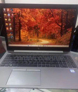 New Laptop HP ZBook Studio G5 32GB Intel Core I7 SSD 512GB